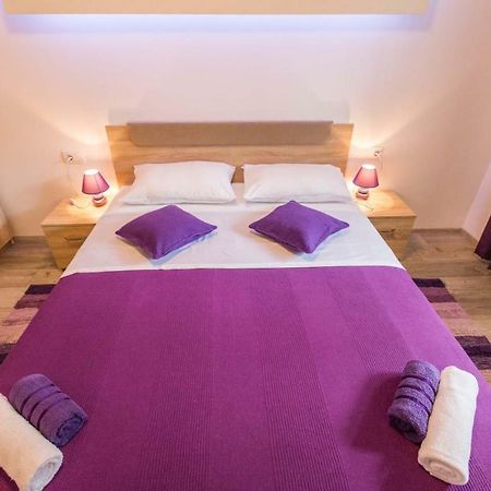 Apartment Amelia Пула Екстериор снимка