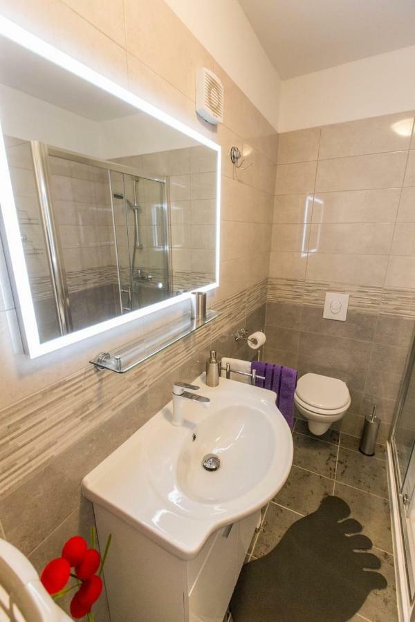 Apartment Amelia Пула Екстериор снимка