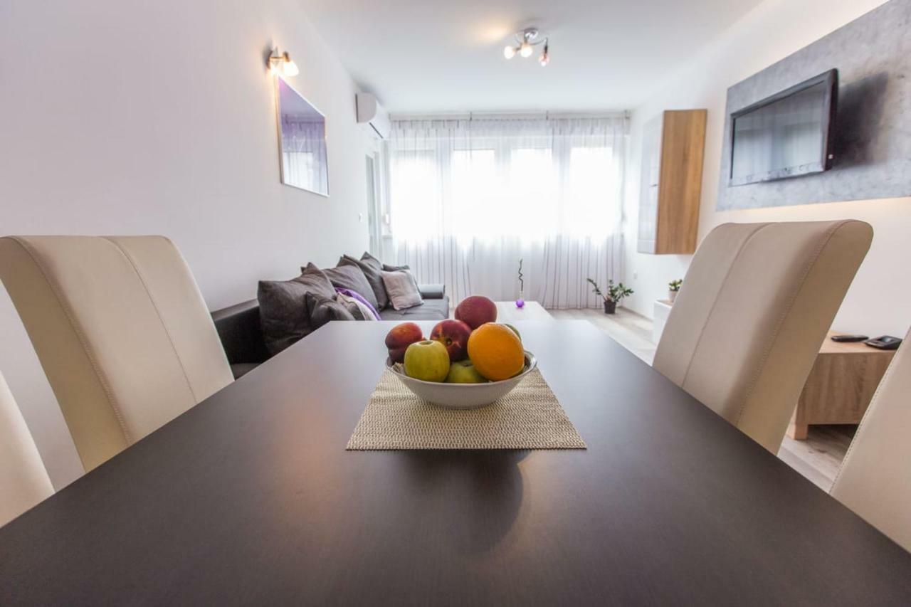 Apartment Amelia Пула Екстериор снимка